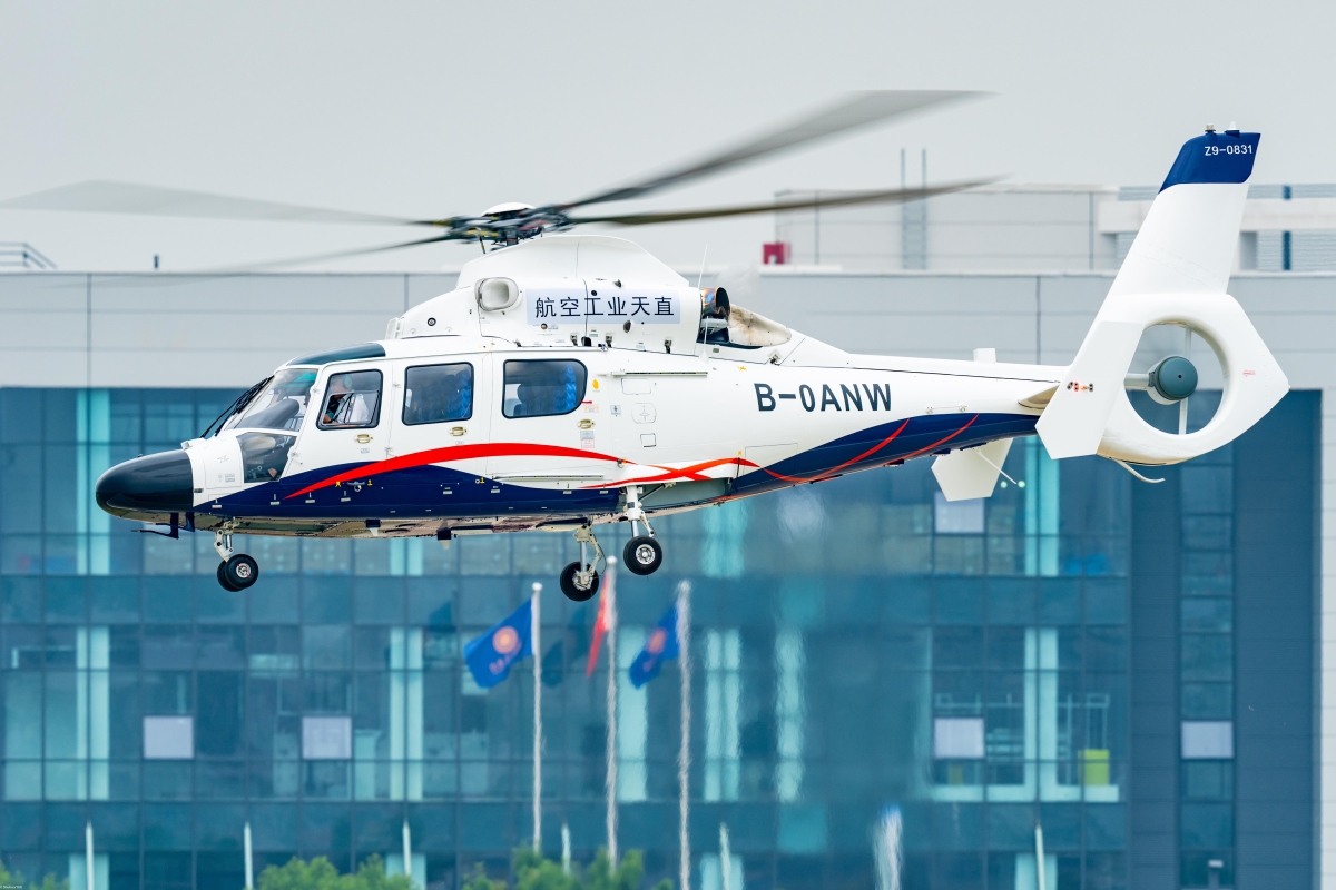 AC312E进行飞行预演。摄影：岳书华-1